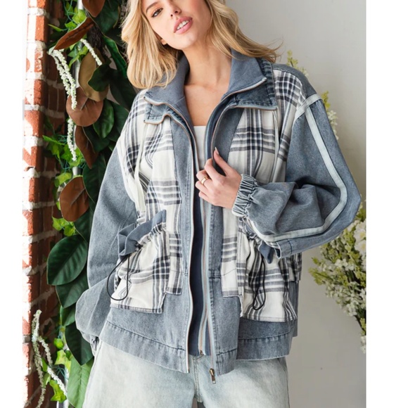 Oli & Hali Medium Wash Plaid Print Zip up Jacket - Picture 3 of 5